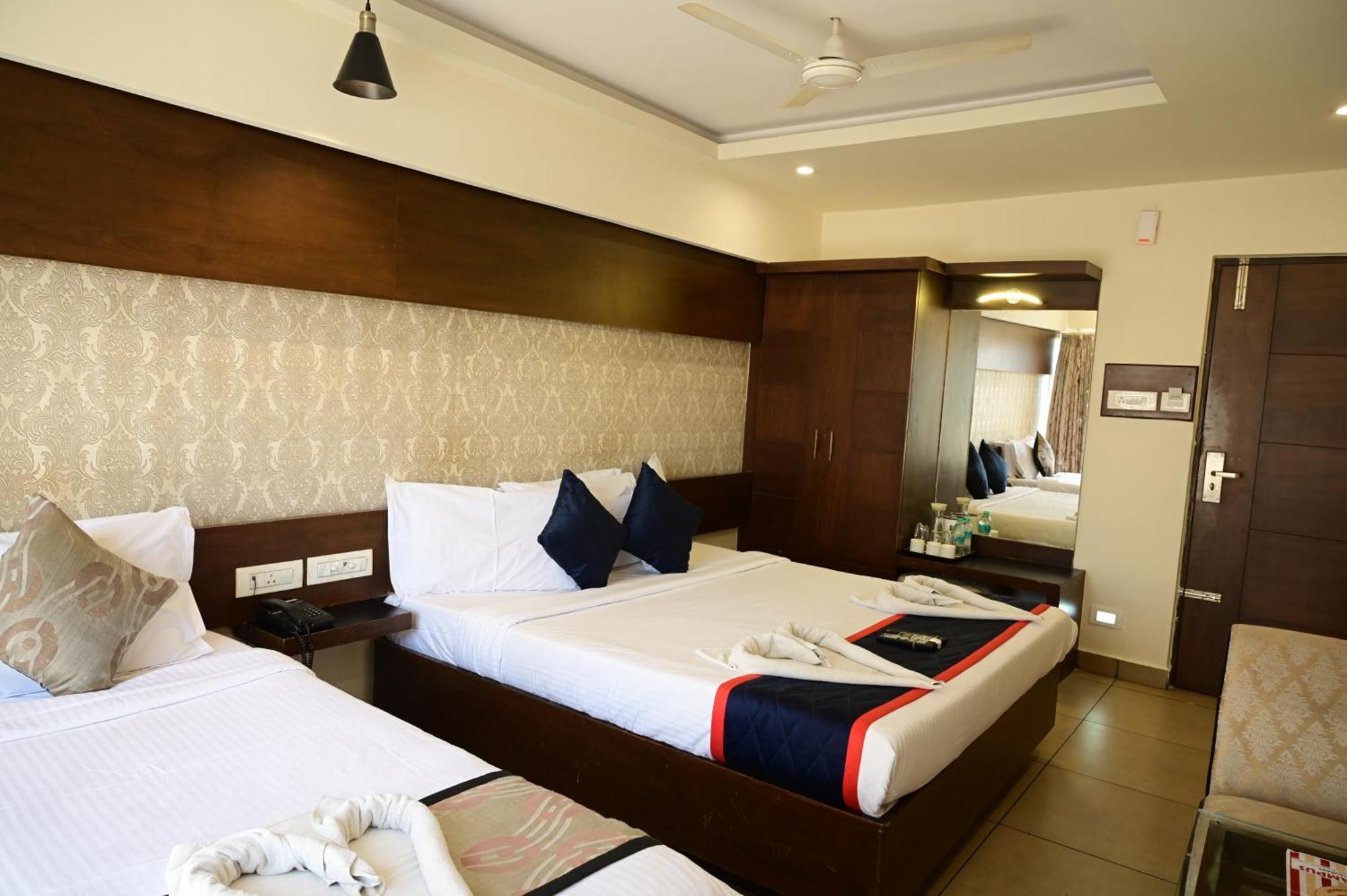 Canyon Sun Chennai Exterior photo