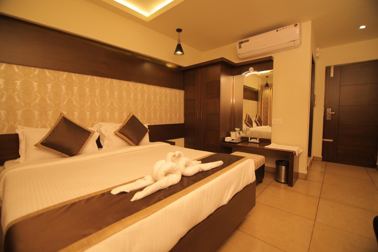Canyon Sun Chennai Exterior photo